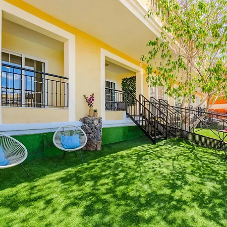 Casa De Nola - Poolside With Large Terrace アパート